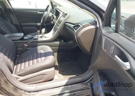 2013 Ford Fusion Se z USA, uszkodzony, nr VIN 3FA6P0H7XDR335902